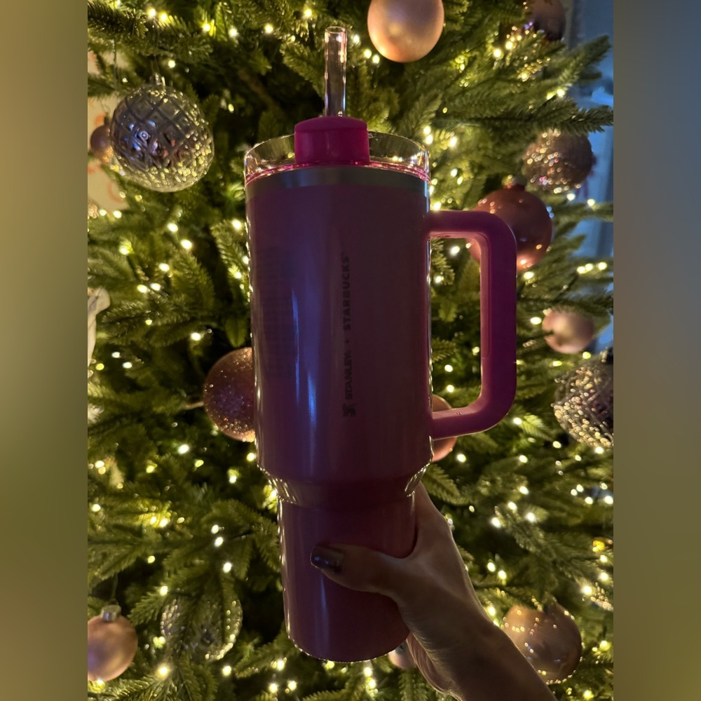 NWT! STARBUCKS X STANLEY pink shimmer/glitter 40 oz tumbler/cup